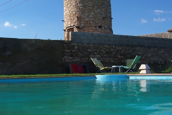 2 outdoor pools
