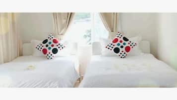 Standard Twin Room | 1 bedroom, in-room safe, soundproofing, free WiFi