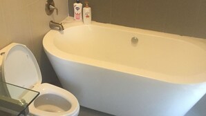 Rom – deluxe | Dypt badekar