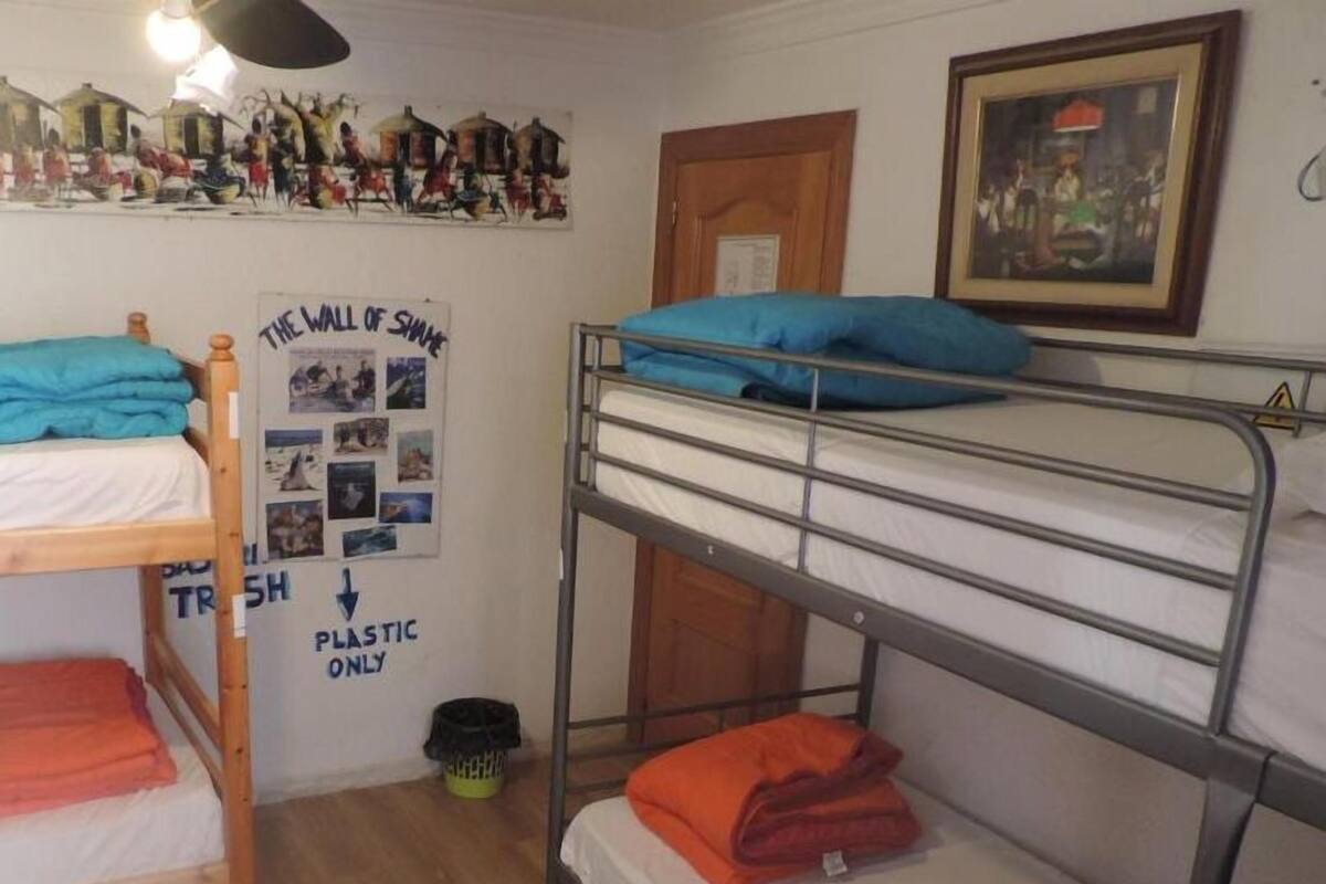 Shared Dormitory, Mixed Dorm, Shared Bathroom (6 people) | Iron/ironing board, free WiFi, bed sheets