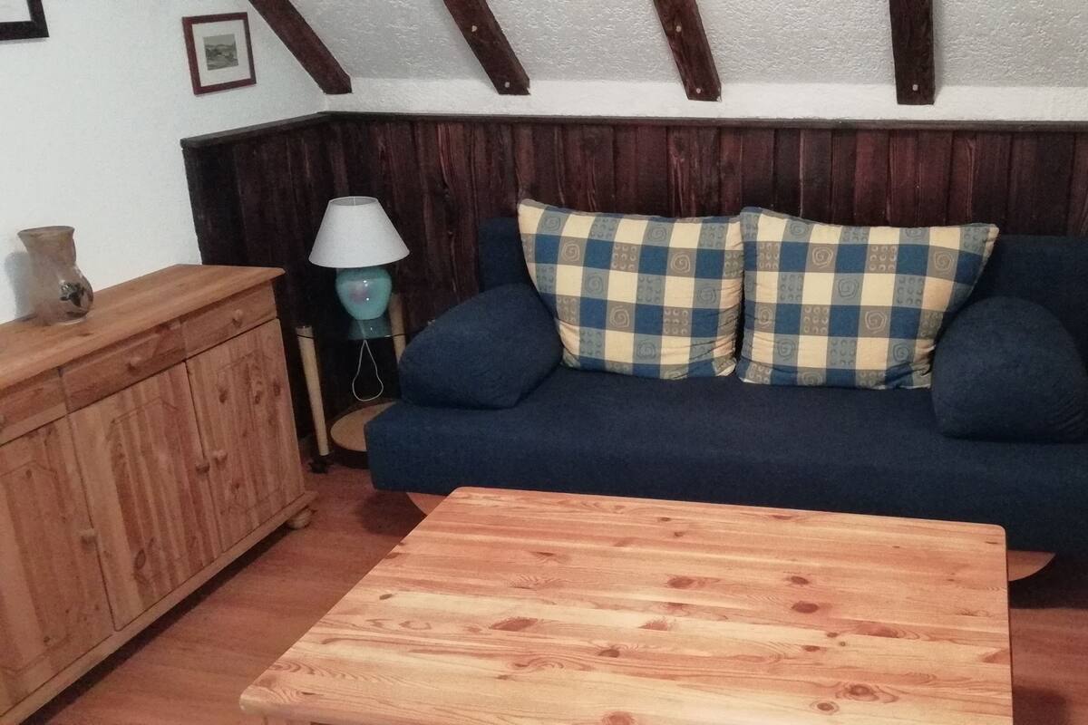 Classic-Zweibettzimmer, 2 Einzelbetten, eigenes Bad | Wohnbereich
