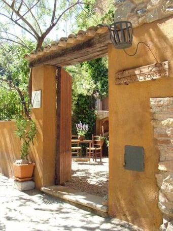 Terrace/patio. Les Velles Escoles