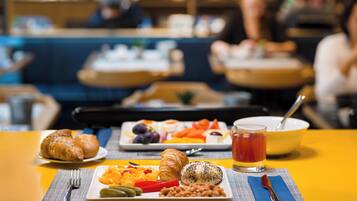 Daily buffet breakfast for a fee