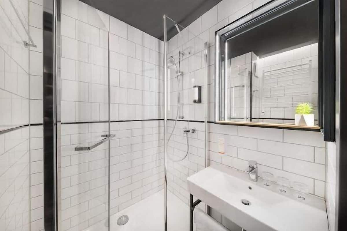 Bathroom | Shower, free toiletries, hair dryer, towels