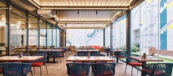 D8 Hotel