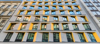 D8 Hotel
