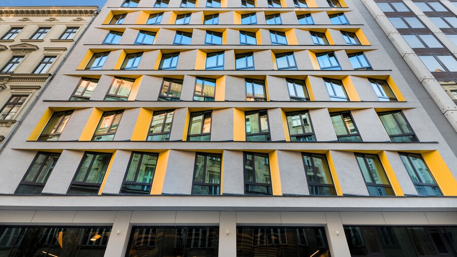 D8 Hotel