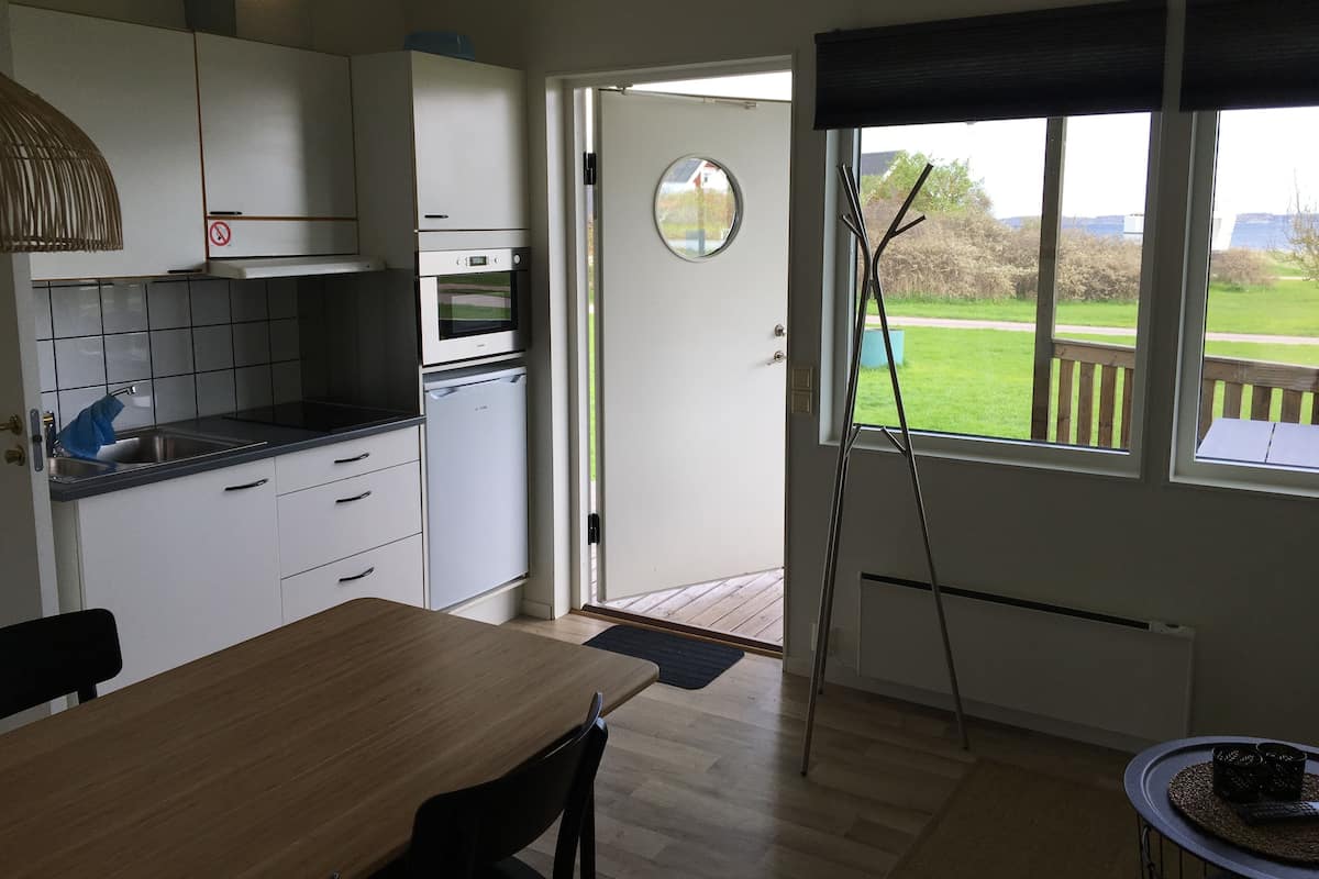 2 bedrooms, free cots/infant beds, free WiFi