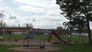 Utendørs lekeområde for barn