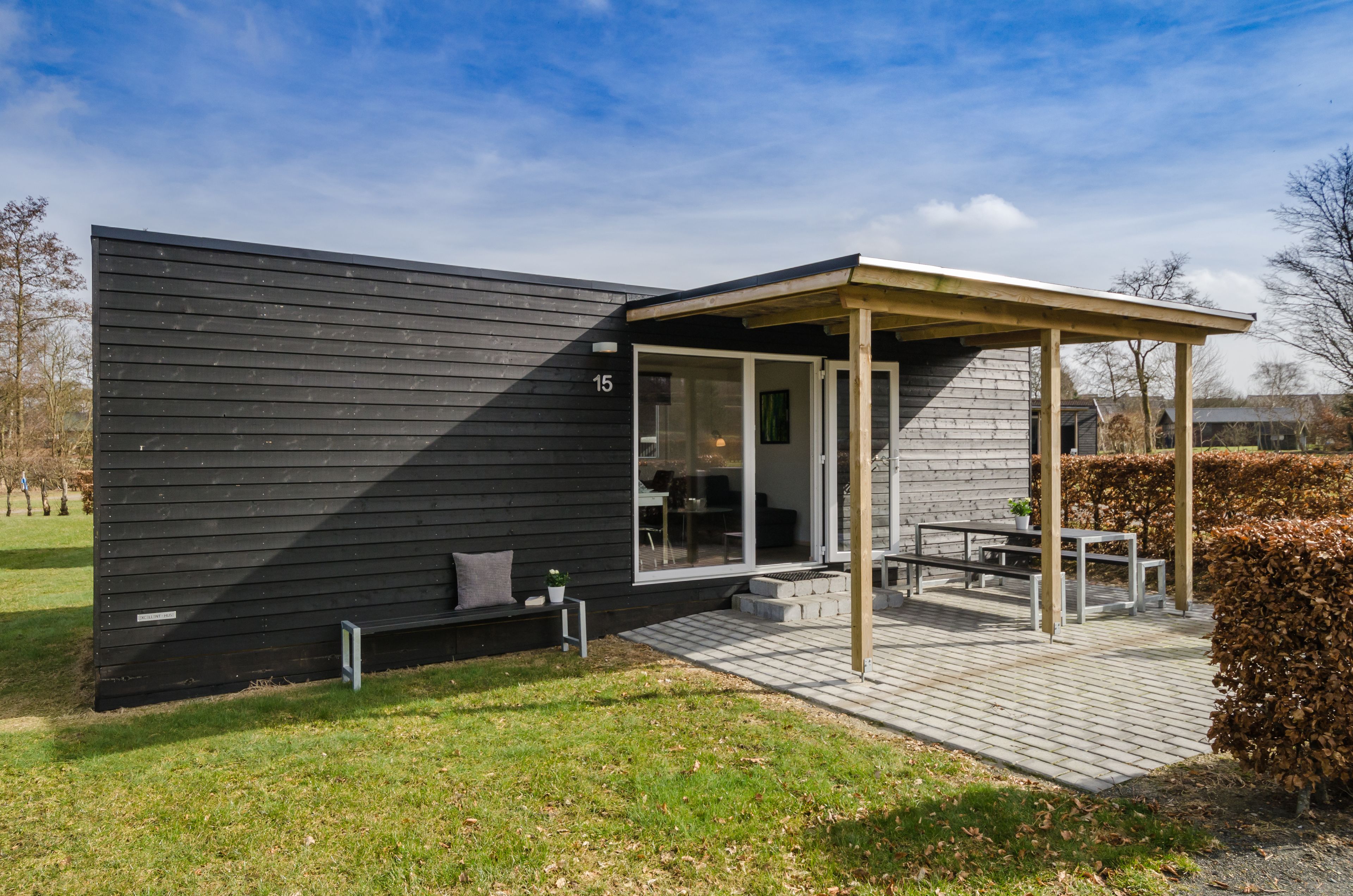 Luksus-hytte - privat badeværelse (Funkis)