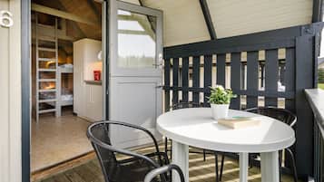 Cabin, Shared Bathroom (6 Beds) | Terrace/patio
