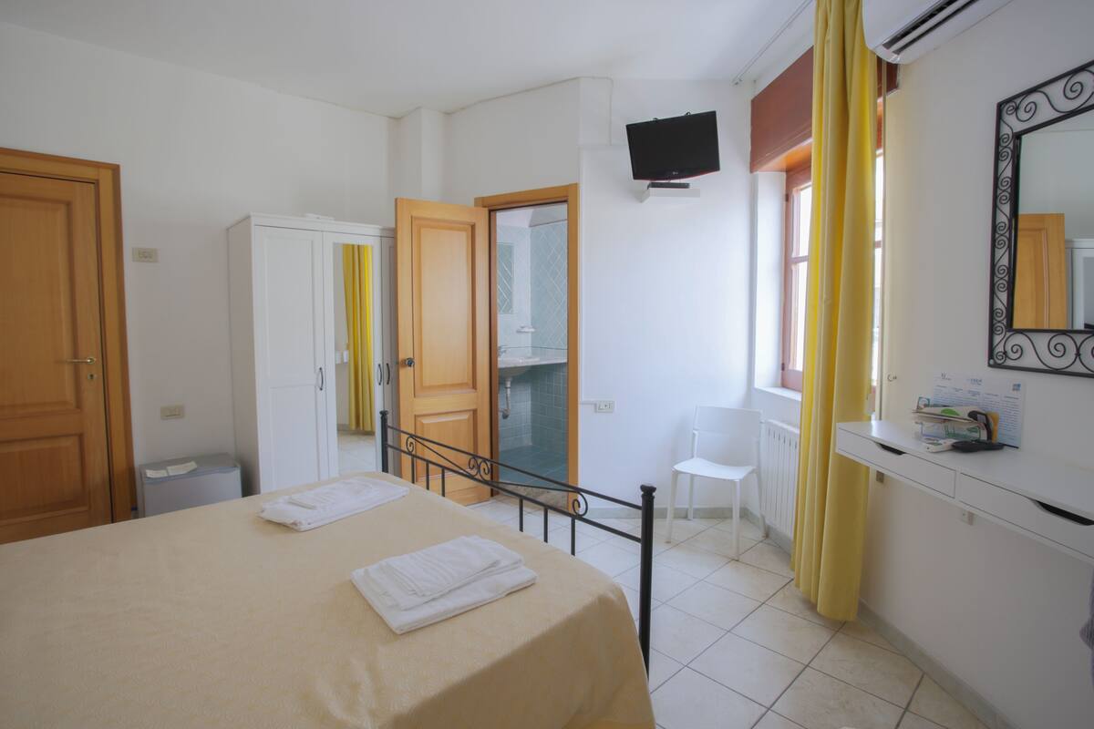 Kamar Double | Minibar, brankas, meja kerja, dan tempat tidur bayi (biaya tambahan)