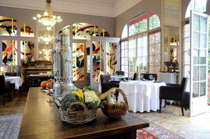 Lunch and dinner served, local cuisine