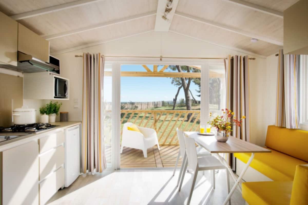 Mobile Home, 2 Bedrooms | Living area | Flat-screen TV, table tennis