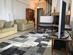 Duplex, Sea View | Living area | Flat-screen TV, fireplace - Irene Maisonette (Saronikos)