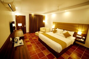 Vila superluxo | Frigobar, escrivaninha, ferros/tábuas de passar roupa