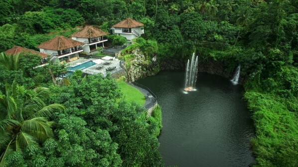 Lake view - Athirapilly Green Trees (Chalakudy)