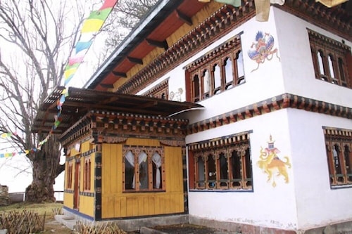 Thegchen Phodrang Lodge
