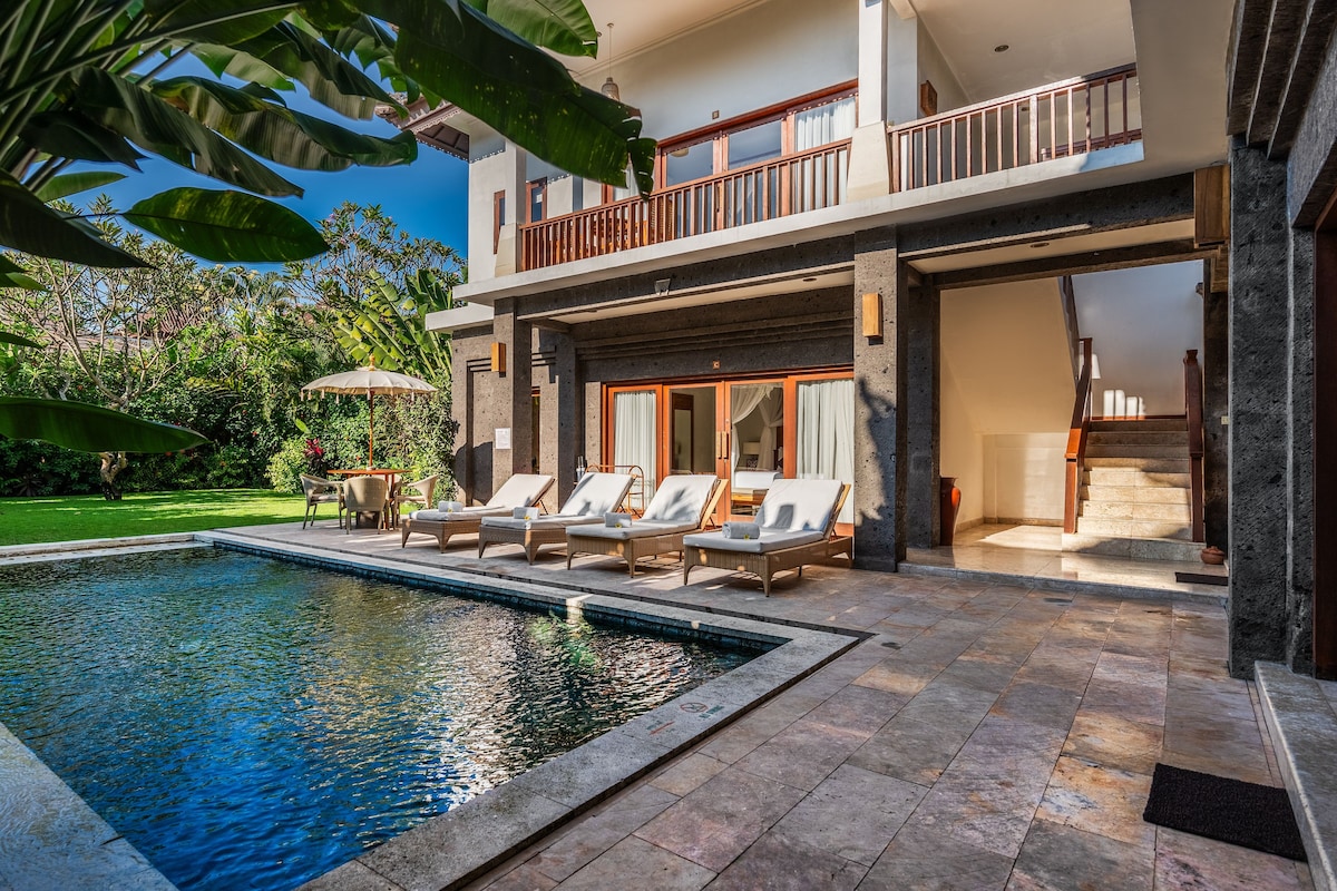 Private pool