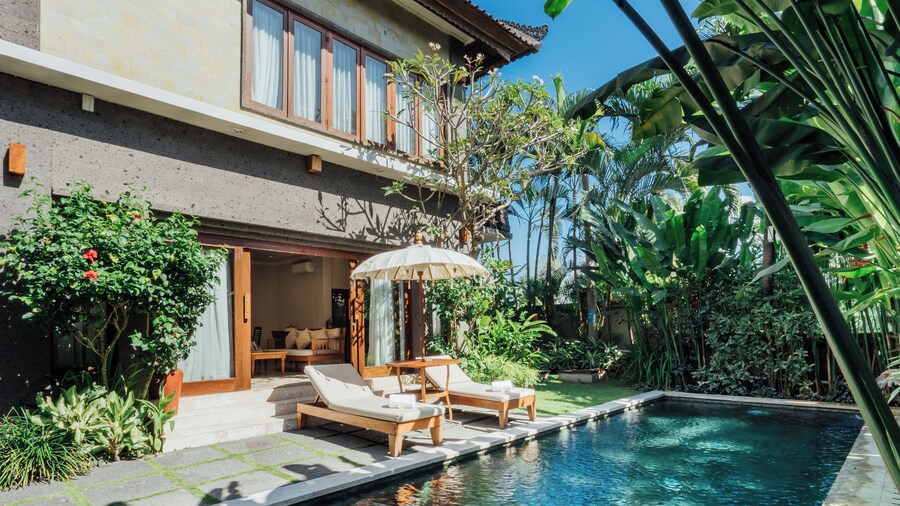 Desa Swan Villas & SPA