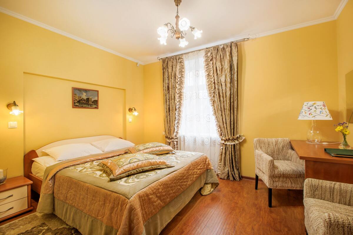 In-room safe, rollaway beds, free WiFi, bed sheets