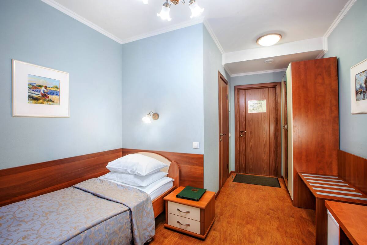 In-room safe, rollaway beds, free WiFi, bed sheets