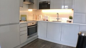 Apartemen, 2 kamar tidur | Dapur pribadi