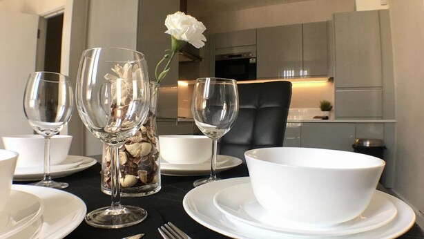 Apartemen, 2 kamar tidur | Makan di kamar