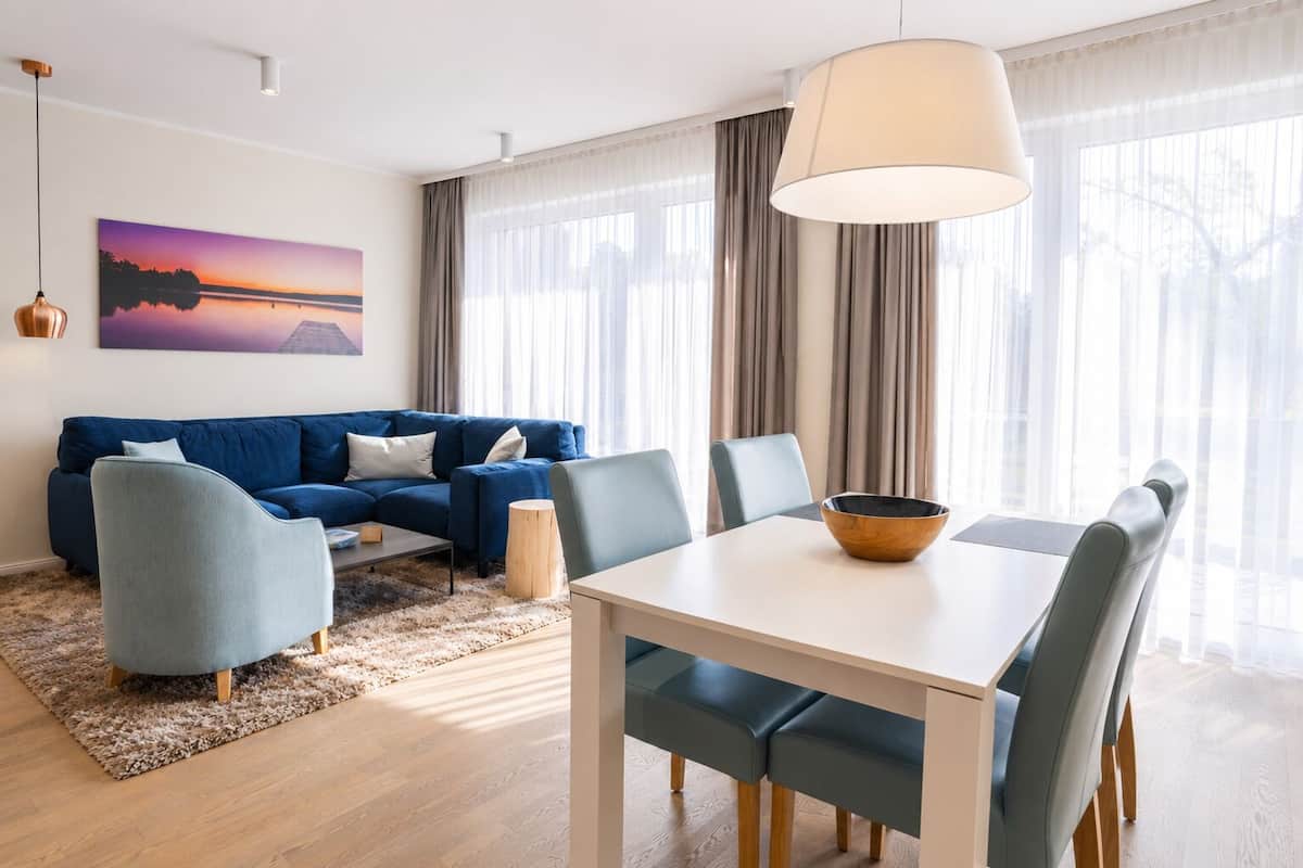 Apartamento luxo, 2 quartos | Roupas de cama premium, cortinas blackout, quartos à prova de som