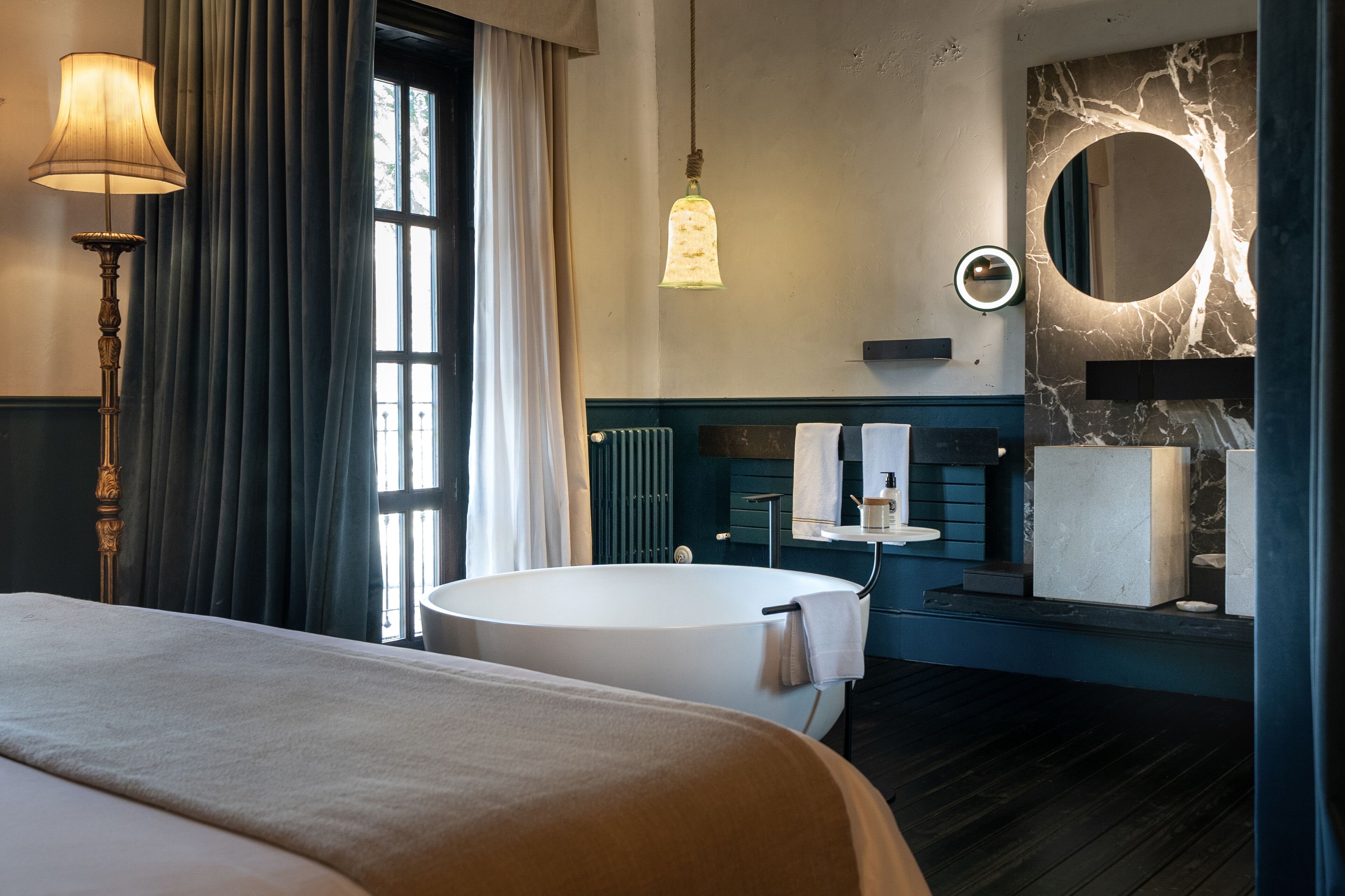 premium suite | 1 bedroom, egyptian cotton sheets, premium bedding, down duvets