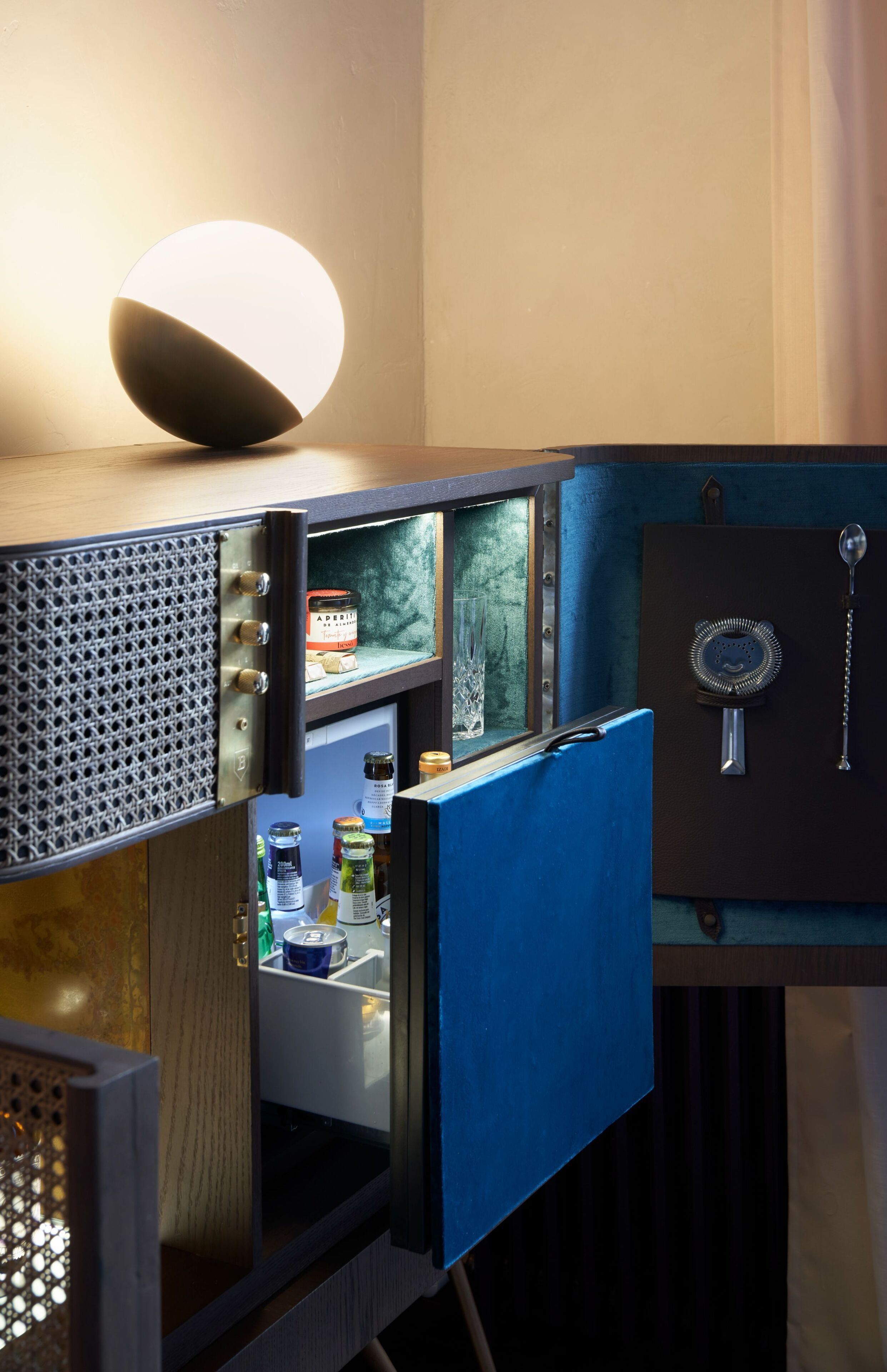 grand suite | minibar