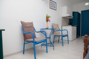 Una televisión de pantalla plana