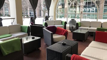 Lobby-Lounge