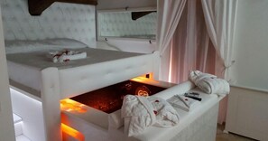 Suite Prestige | Coffre-fort, rideaux dâobscurcissement, accĂšs au Wi-Fi (inclus)