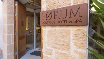 Fachada de la propiedad