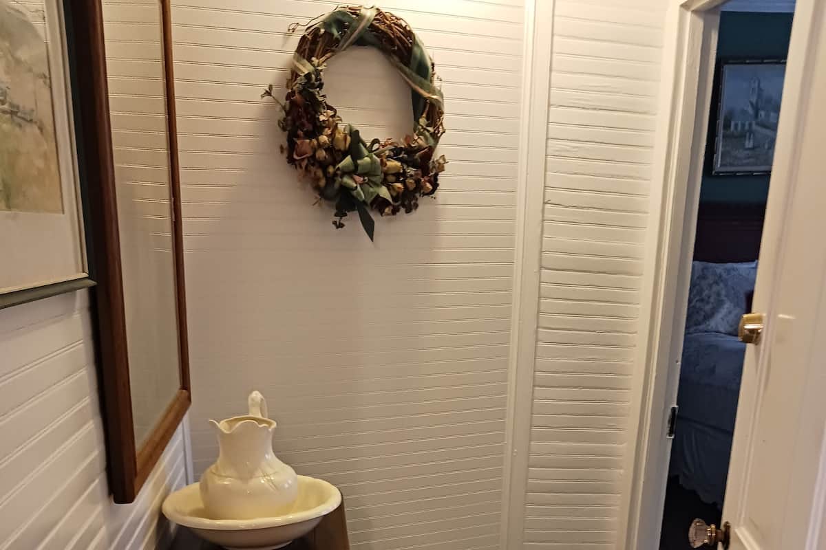 Zena's Room | Premium bedding, down duvets, Tempur-Pedic beds, individually decorated