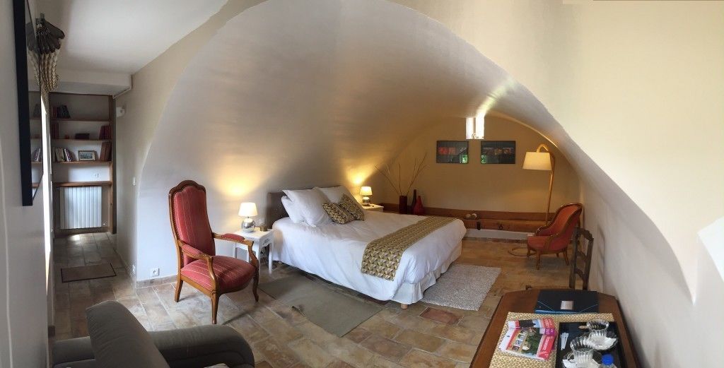 Bedden met traagschuimmatrassen, individueel gedecoreerd