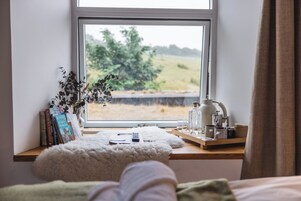 标准双人房, 1 张双人床 | 高档床上用品、熨斗/熨衣板、免费 WiFi、床单