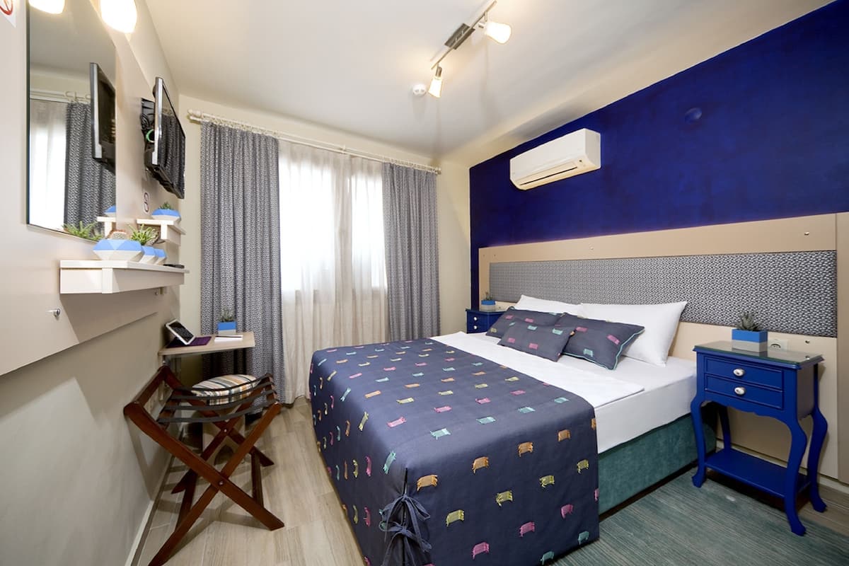 Klazomenai (Urla/Limontepe) | Minibar, una scrivania, Wi-Fi gratuito, lenzuola