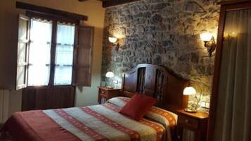 Habitación doble | Cunas gratuitas, wifi gratis, ropa de cama