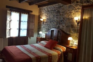 ダブルルーム | ベビーベッド (無料)、WiFi (無料)、ベッドシーツ