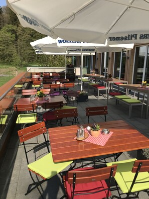 Outdoor dining - Jagdschloss Windenhütte (Thale)