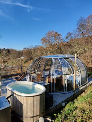 Room, Private Bathroom (Canopée Dôme) | Exterior - Le Perchoir des Pyrénées (Gerde)