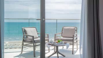 Habitación Deluxe doble, terraza, vistas al mar | Balcón