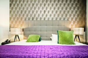 Hypo-allergenic bedding, minibar, in-room safe, desk - City Hotel Bosse (Bad Oeynhausen)
