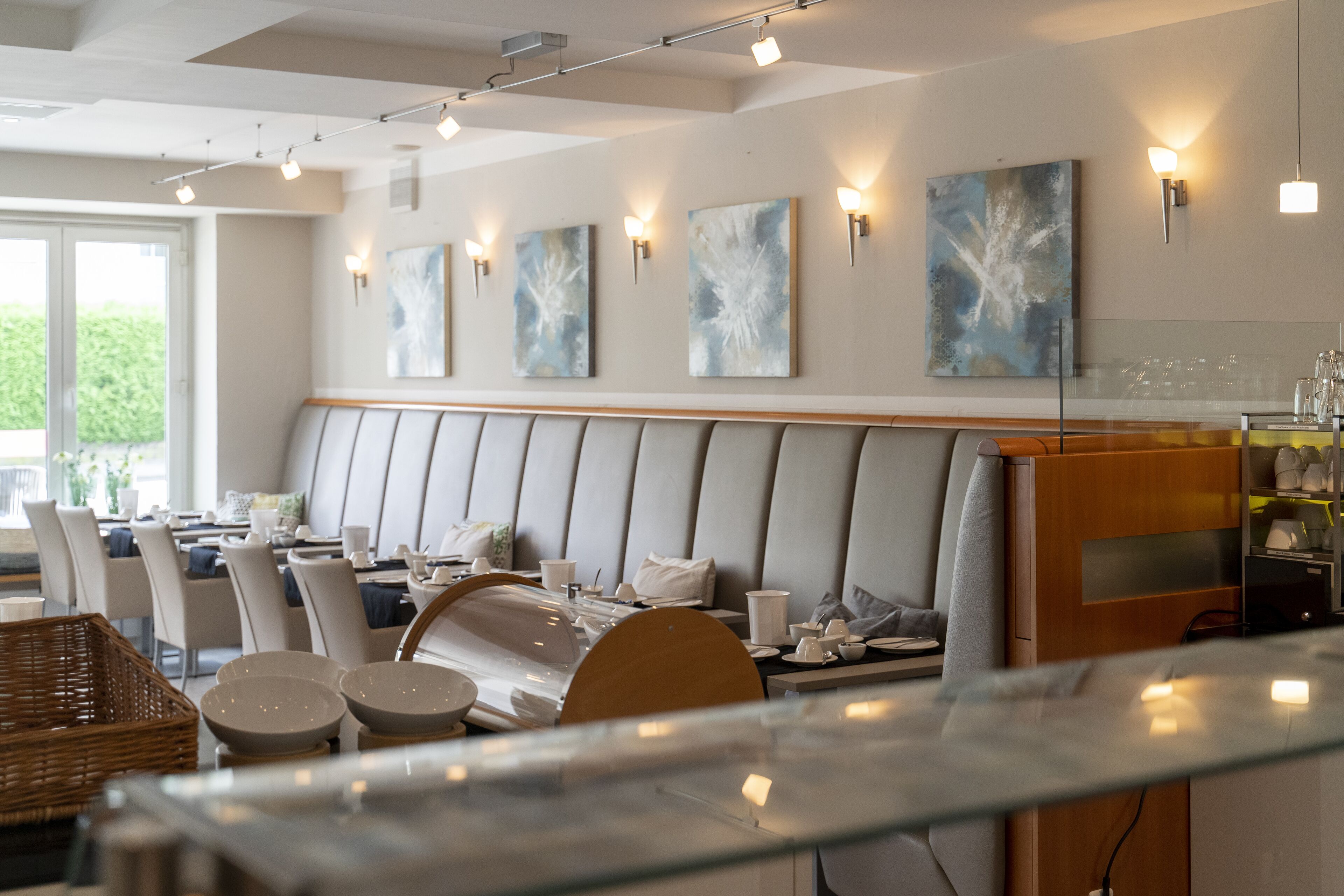 daily buffet breakfast (eur 19.50 per person)