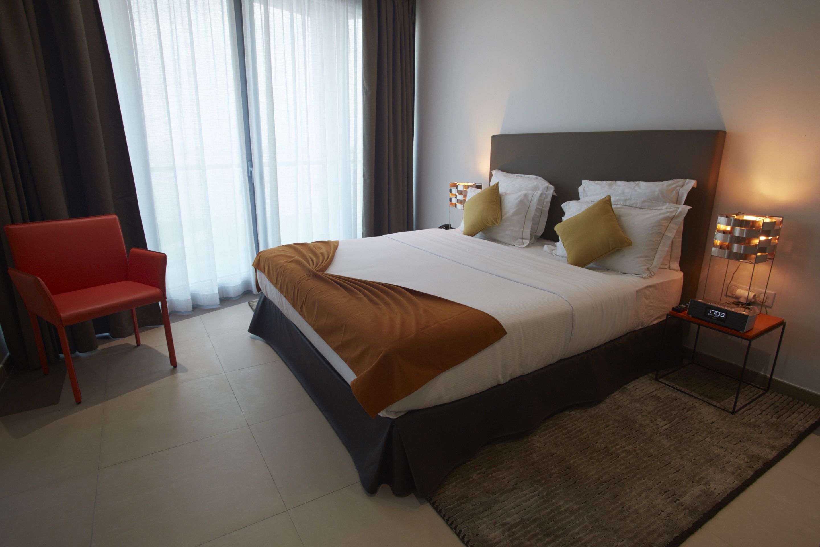 deluxe apartment, 2 bedrooms | premium bedding, in-room safe, desk, blackout curtains