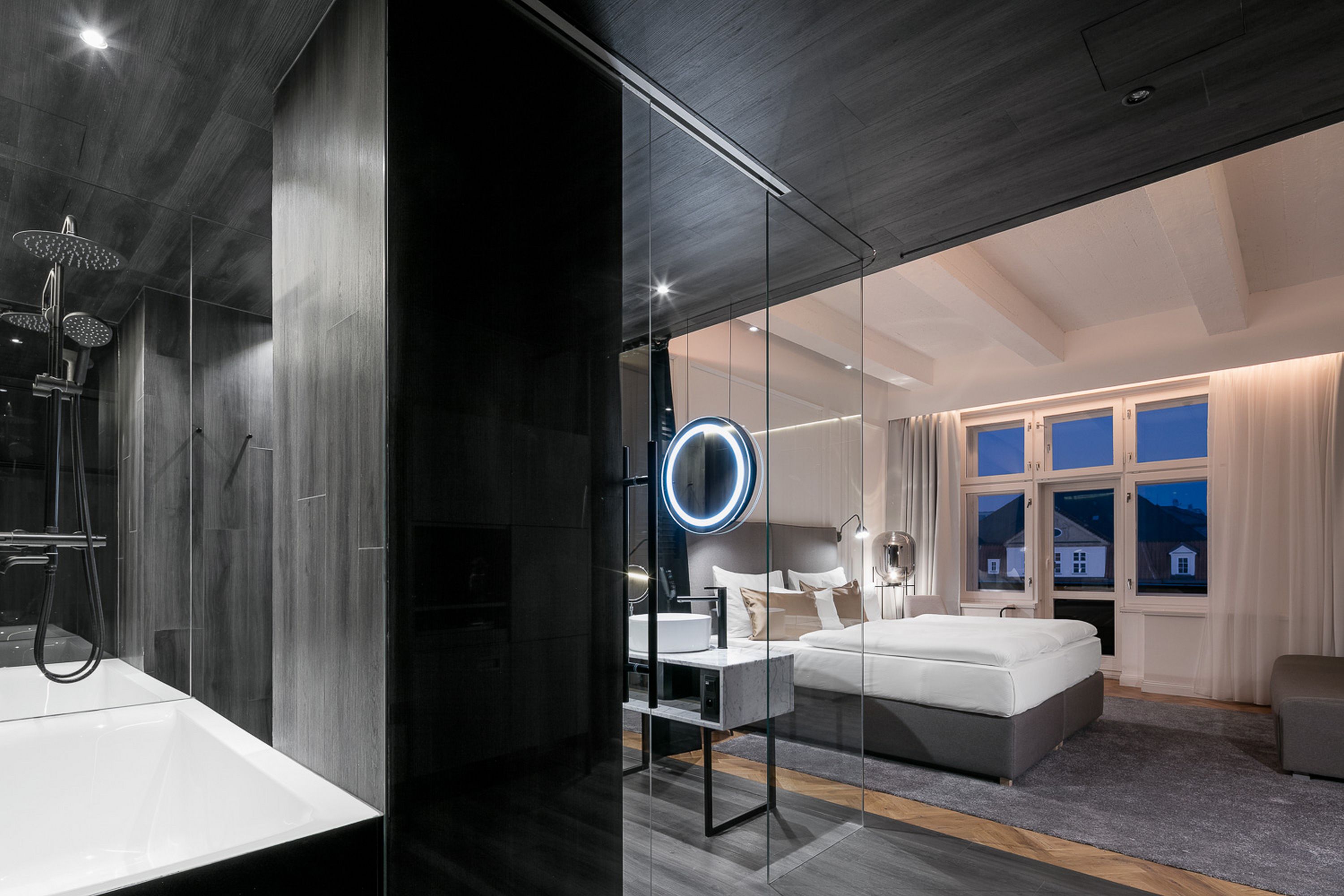 family room, balcony (superior) | bathroom | bathtub, jetted bath, free toiletries, hair dryer