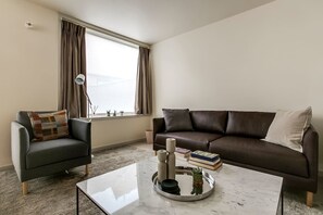 Living area - Luxury 3BR Home Wterrace by Kings Cross (London)