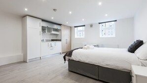 Ropa de cama de alta calidad, tabla de planchar con plancha, wifi gratis